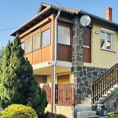 Panorama Apartmanhaz Sárvár Buitenkant foto